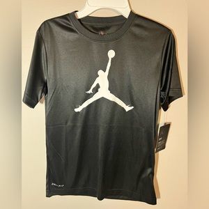 JORDAN - NWT - Boys Dri-fit T-shirt